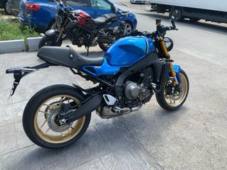 Yamaha XSR 900 Azul y Dorada