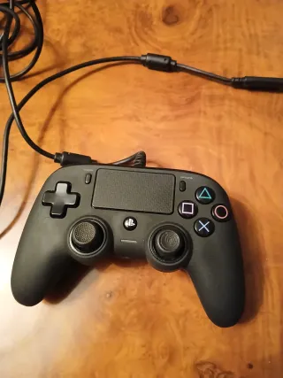Mando PS4 Nacon