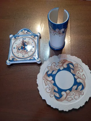 Tris Maiolica: Orologio, Portabicchieri, Piatto