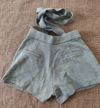 Pantaloncino bambina con bretelle 140cm