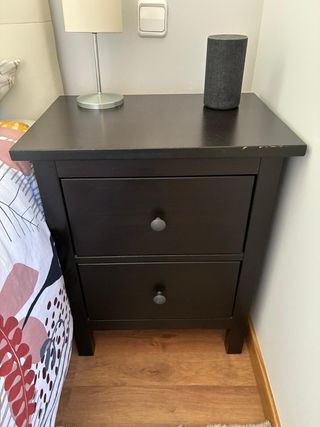 Mesitas de noche Ikea madera y mimbre