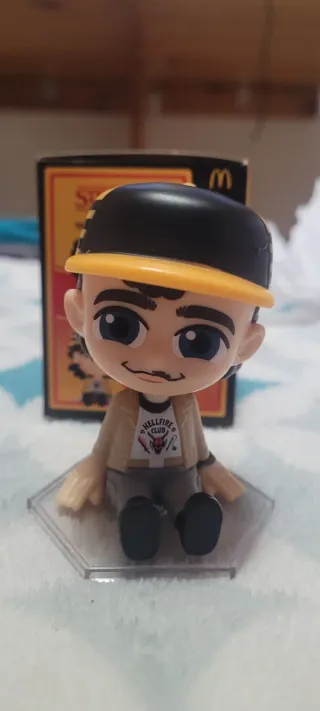 CAMBIO Figura Dustin Stranger Things McDonald's