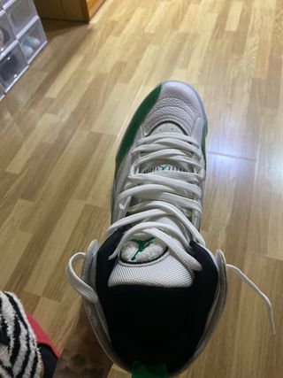 Zapatillas Jordan Blancas y Verdes
