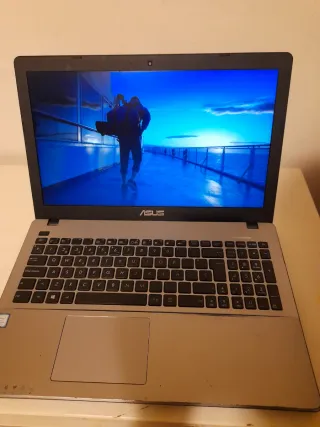 Portátil ASUS i5 | 8GB RAM | SSD | Rápido