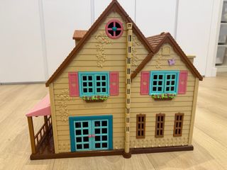 Casa Sylvanian Families con figuras