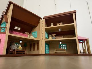 Casa Sylvanian Families con figuras