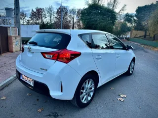 Toyota Auris 2014