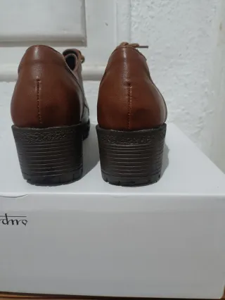 Zapatos de vestir marrones talla 38