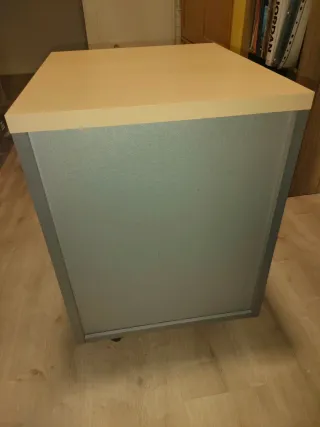 Cajonera roble con ruedas