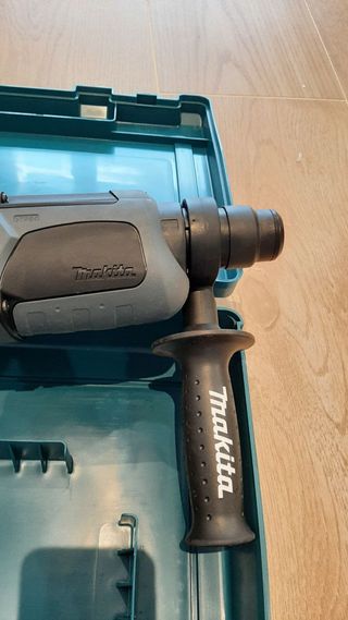 Martillo Perforador Makita HR2470 SDS-Plus