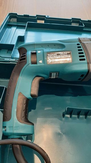 Martillo Perforador Makita HR2470 SDS-Plus