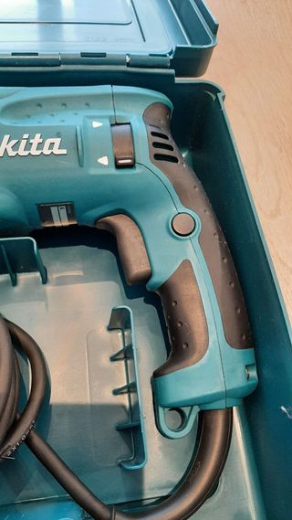 Martillo Perforador Makita HR2470 SDS-Plus