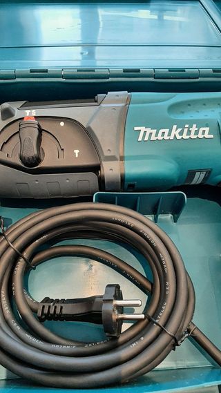 Martillo Perforador Makita HR2470 SDS-Plus