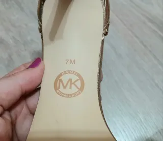 Sandalias doradas Michael Kors