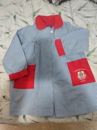 Bata escolar Unicaja talla 4