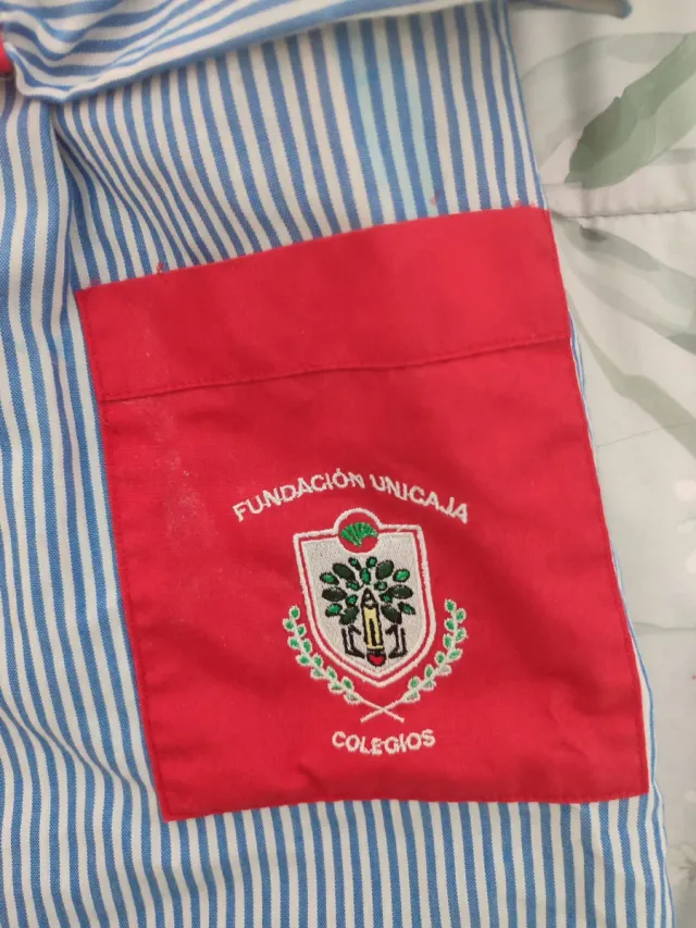 Bata escolar Unicaja talla 4