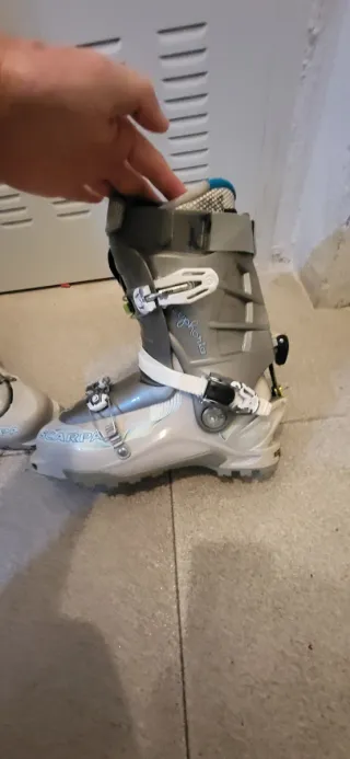 Scarpa 24,5. 25 scarponi da sci da scialpinismo