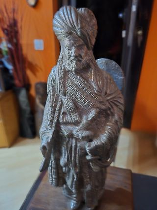 Figura antigua hombre turbante