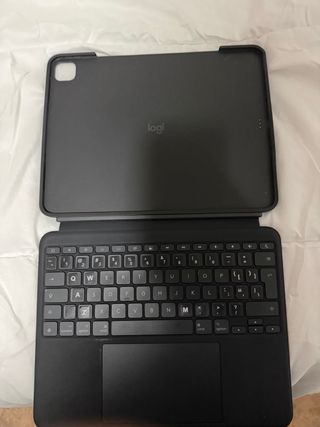 Logitech Combo Touch iPad Pro 13