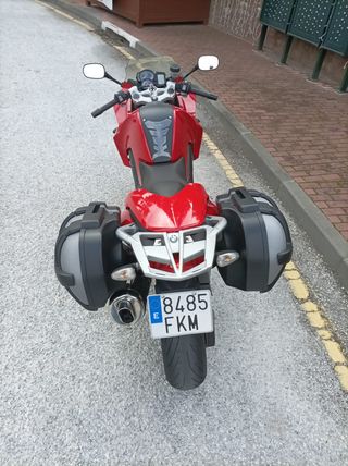 BMW F800S con Maletas