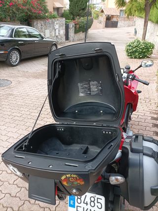 BMW F800S con Maletas