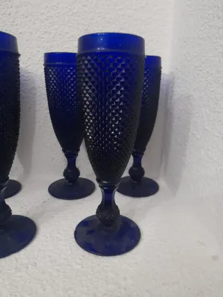 Juego 8 copas y jarra azul cobalto