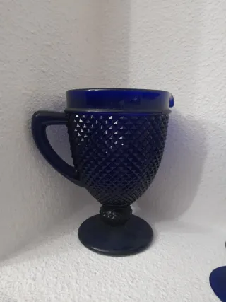 Juego 8 copas y jarra azul cobalto