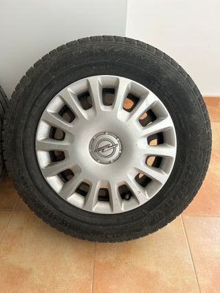 Juego 4 Llantas Opel + Neumáticos usados.