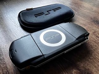 Sony PSP con más 30 Juegos sin un solo rayón