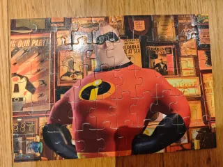 2 Puzzles de madera,Los Increíbles 50 Piezas Educa