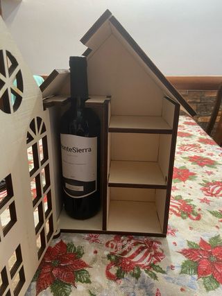 Casita para vinos de madera