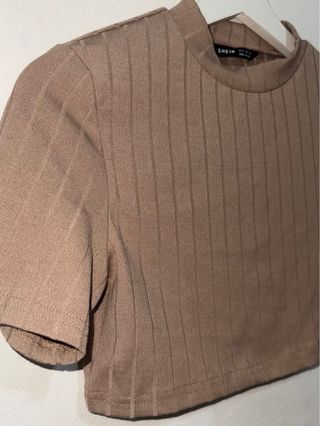 Camiseta marrón de manga corta