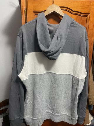 Sudadera Levi's Gris y Blanca