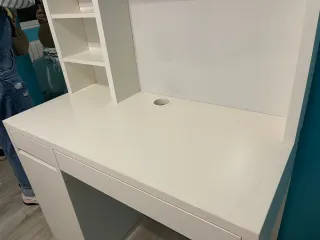 Escritorio blanco IKEA