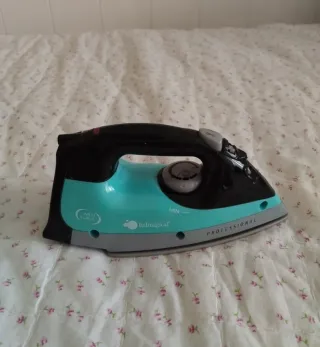 Plancha de juguete de la marca Imaginarium.