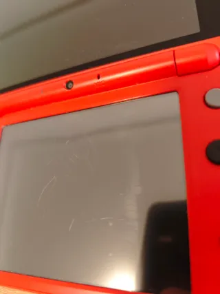 Nintendo 2DS XL Poké Ball Edition