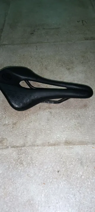 Sillín MIXED Carbono