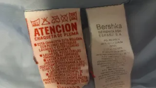 Cazadora de plumas Bershka azul Talla L