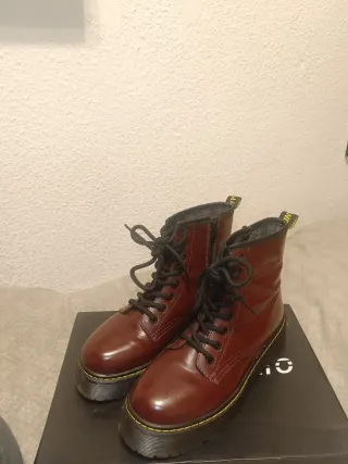 Botas Dr. Martens Granates Talla 37