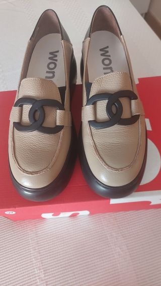 Zapatos Wonders Beige y Negro Talla 36
