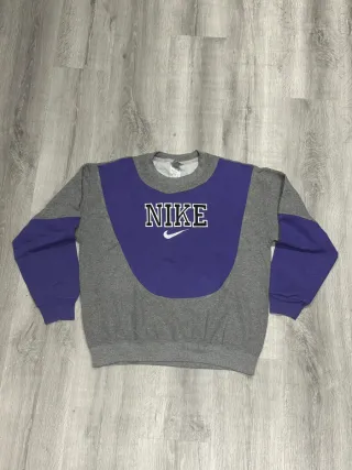 Sudadera Nike ReWorked Gris y Morado