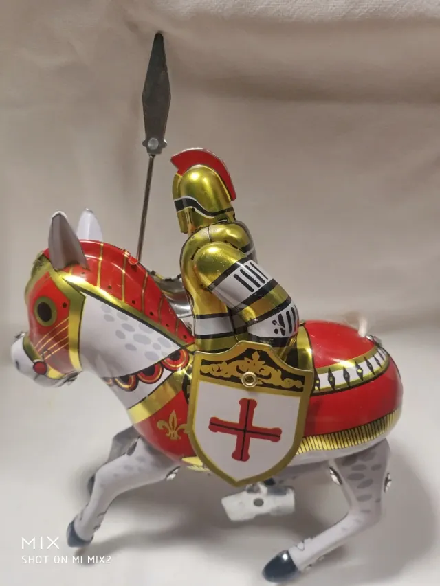 Juguete Caballero Medieval Hojalata