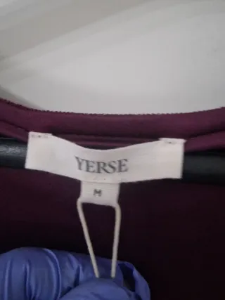 Vestito elegante bordeaux per le feste