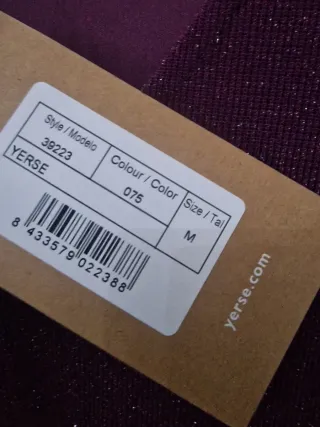 Vestito elegante bordeaux per le feste