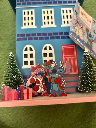 Casa con luce stitch