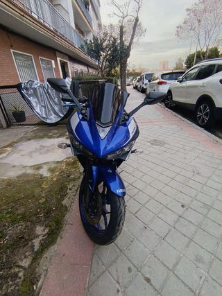 Yamaha YZF-R3 2015
