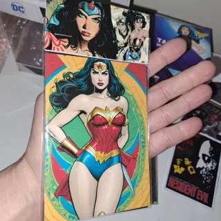 Figura y Taza Wonder Woman DC Comics