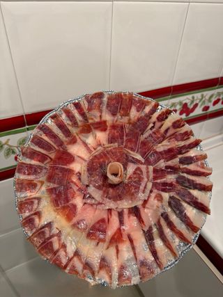 Corte de jamón y paleta a particulares y empresas