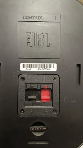Altavoces JBL Negros