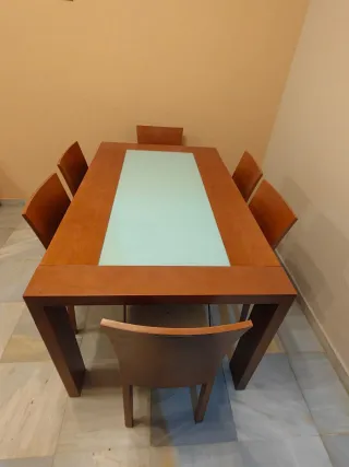Mesa de comedor madera y cristal